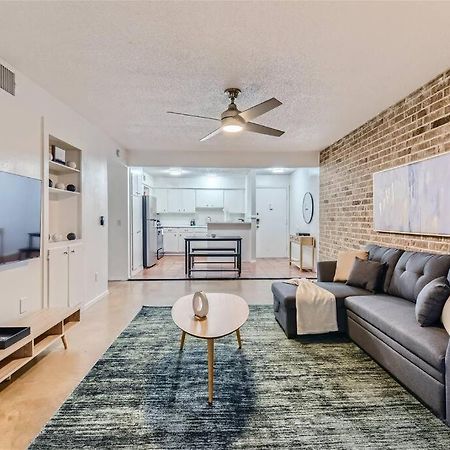 Your 2B Getaway - Sleeps 6 - Pool, Pkg - Walk Dtwn オースティン エクステリア 写真